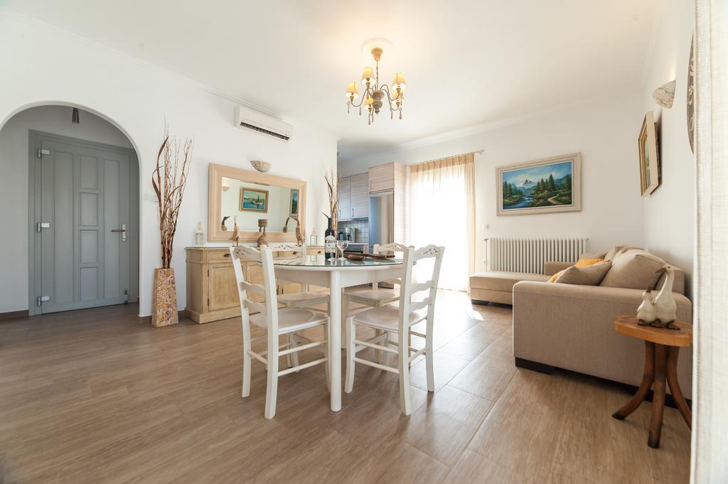 Panos Apartment Naousa Bagian luar foto