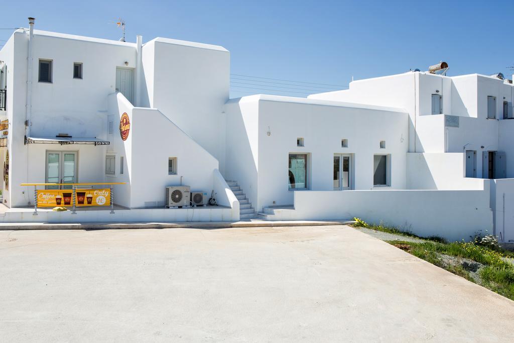 Panos Apartment Naousa Bagian luar foto