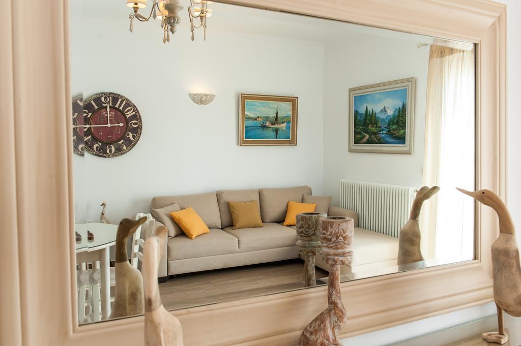 Panos Apartment Naousa Bagian luar foto