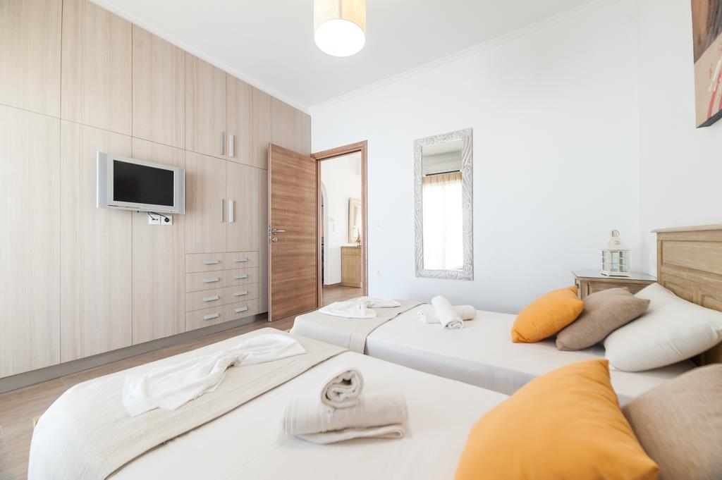 Panos Apartment Naousa Bagian luar foto